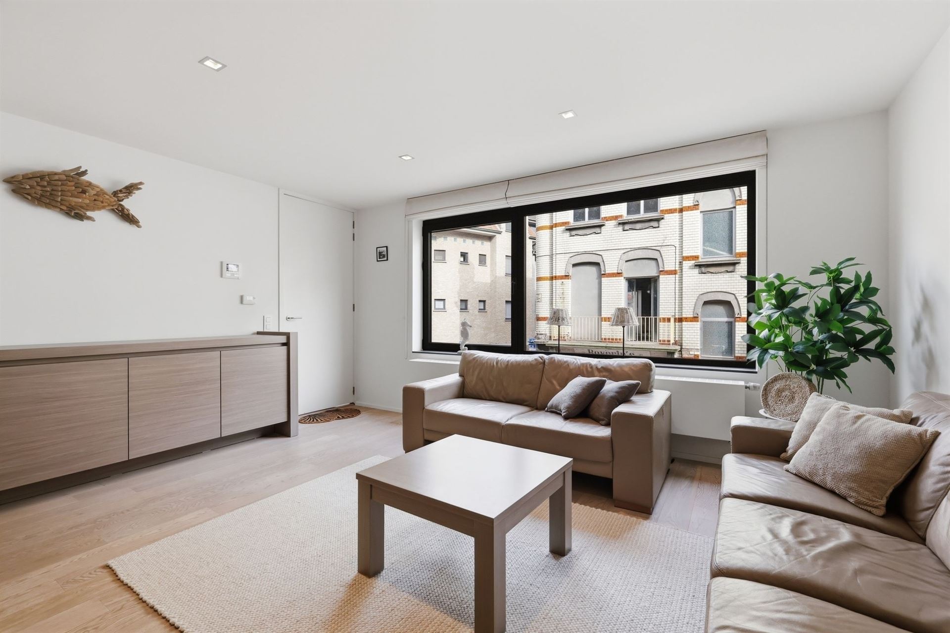 BS799