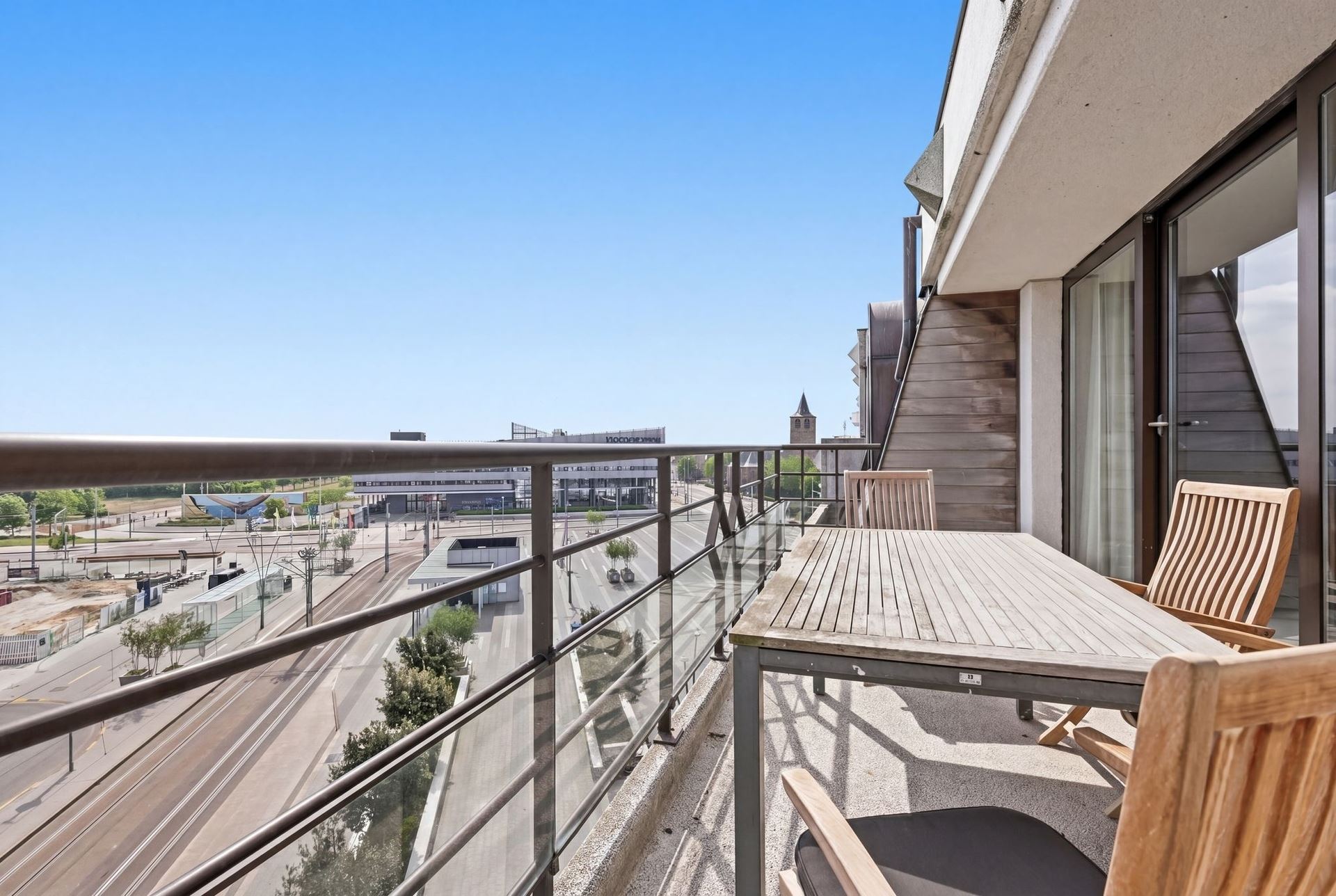 BS811